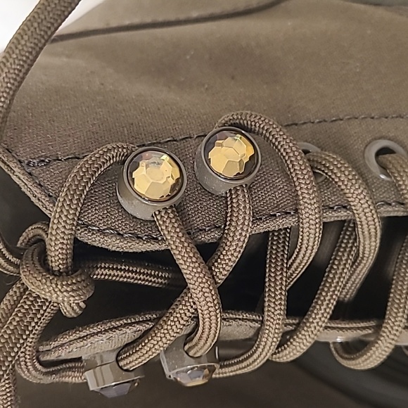 Guess Lug sole canvas boot olive green size 6.5 - Picture 7 of 7